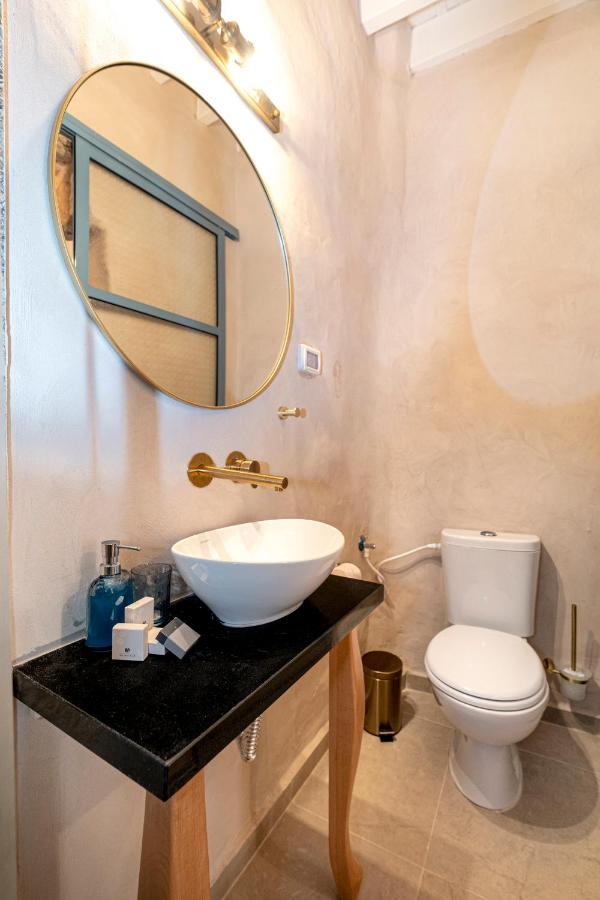 Arabesque House Bed & Breakfast Акра Екстериор снимка